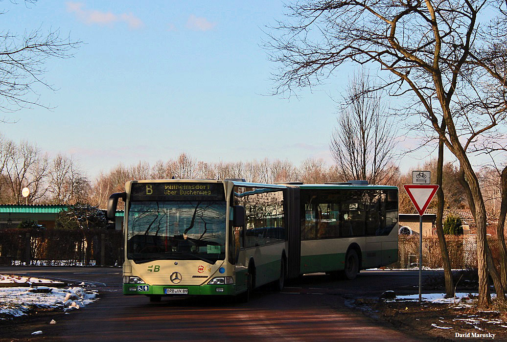 05.02.2015 Wagen 589 (Citaro I G) der VBBr biegt grade zum Turnerheim ein.