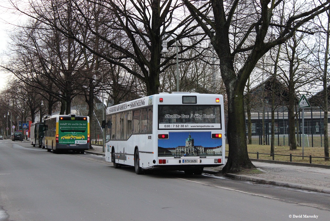 14.02.2014 am Anhalter Bahnhof in Berlin steht der ehemalige Potsdamer O405N2 von Tempelhofer. 