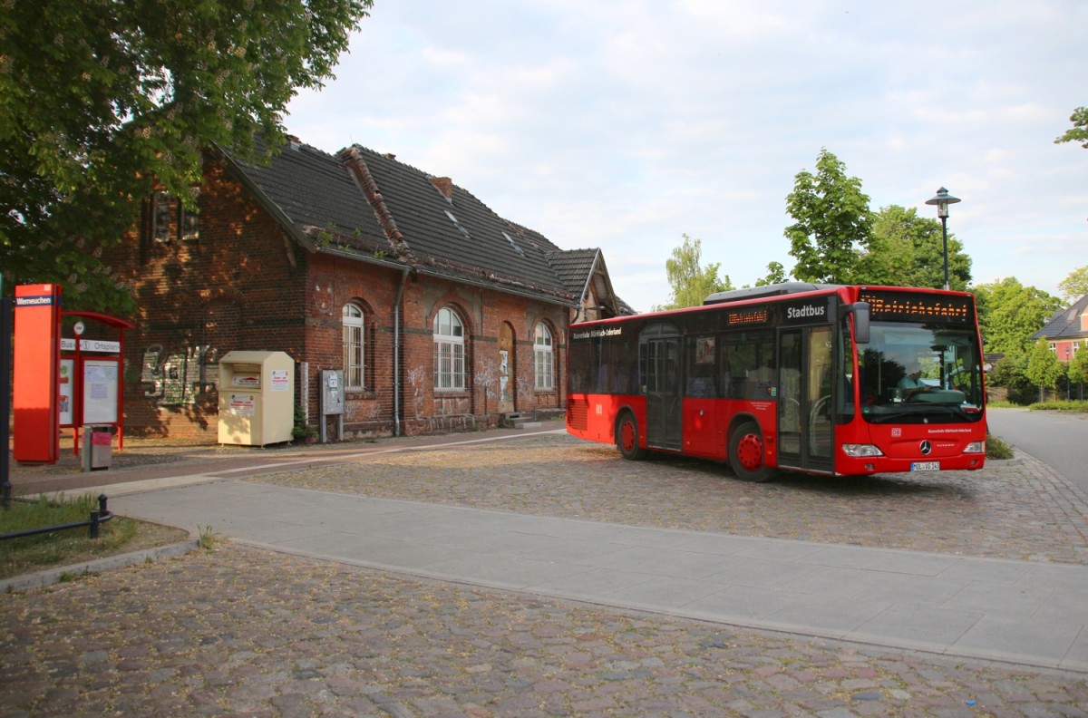 22.5.2015 Mercedes Citaro vor dem Bahnhof Werneuchen