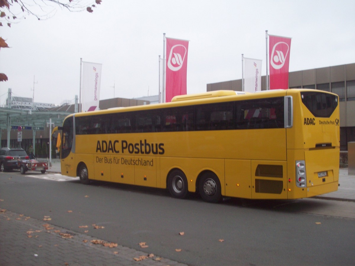 ADAC Postbus am Nürnberger Flughafen. 01.11.13
