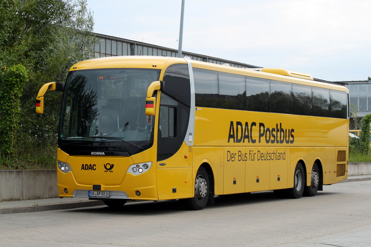 ADAC Postbus Scania OmniExpress stand als Linie 60 von Warnemnde nach Bonn in Hhe Rostock Hbf/Sd abgestellt.17.08.2014
