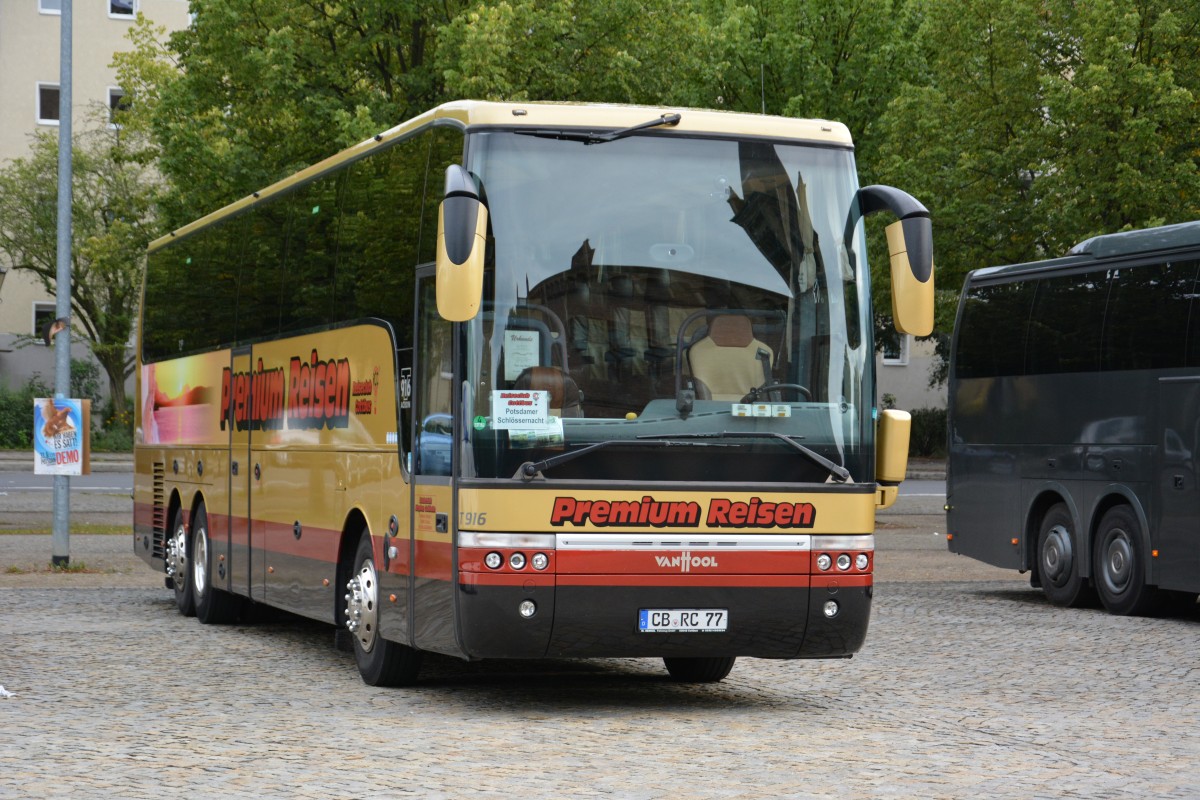 Am 15.08.2014 steht CB-RC 77 am Bassinplatz in Potsdam.