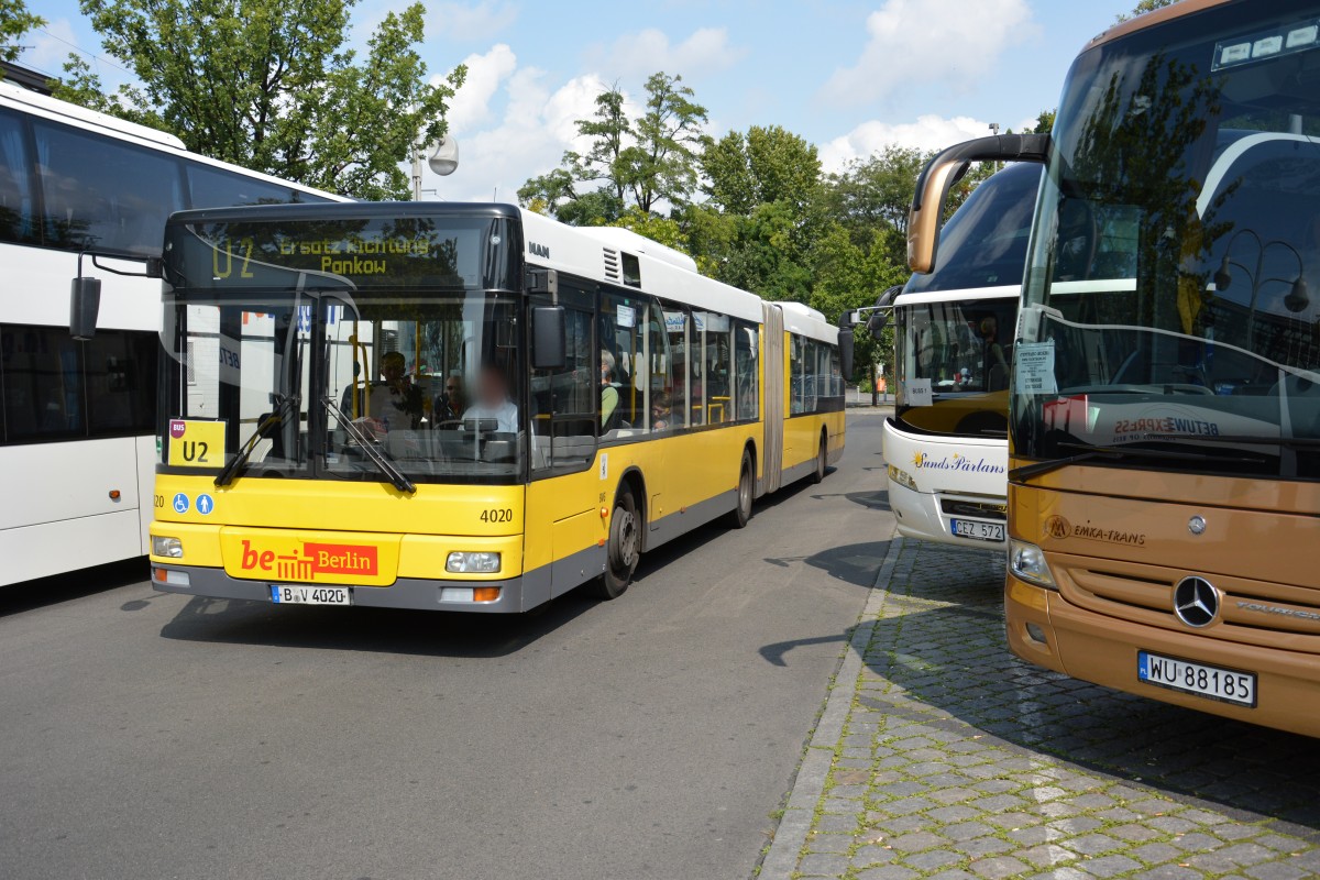 Am 21.08.2014 fährt B-V 4020 (MAN) auf SEV für die Linie U2. Aufgenommen Berlin Zoologischer Garten.
