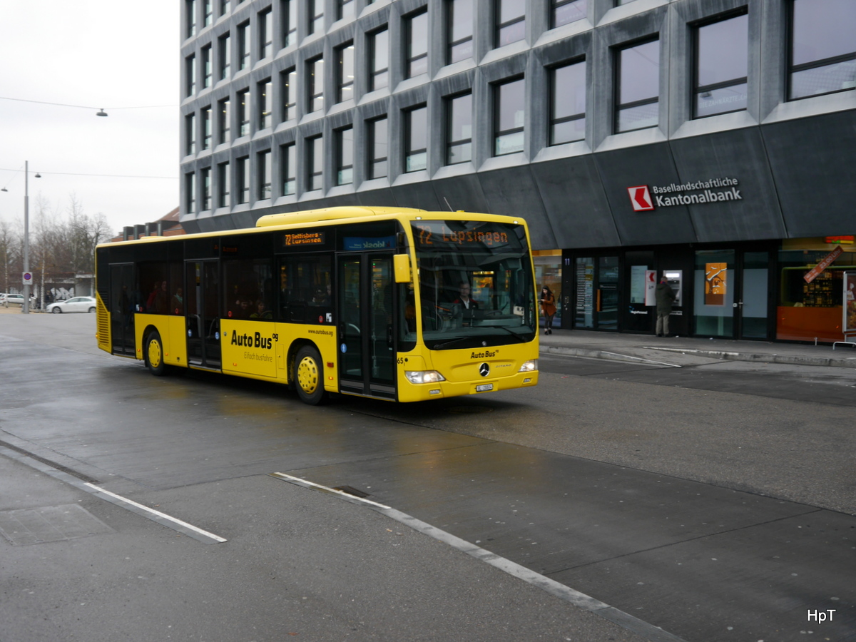 AutoBus AG Liestal - Mercedes Citaro Nr.65  BL 28804 bei den Bushaltestellen vor dem Bahnhof in Liestal am 23.12.2017