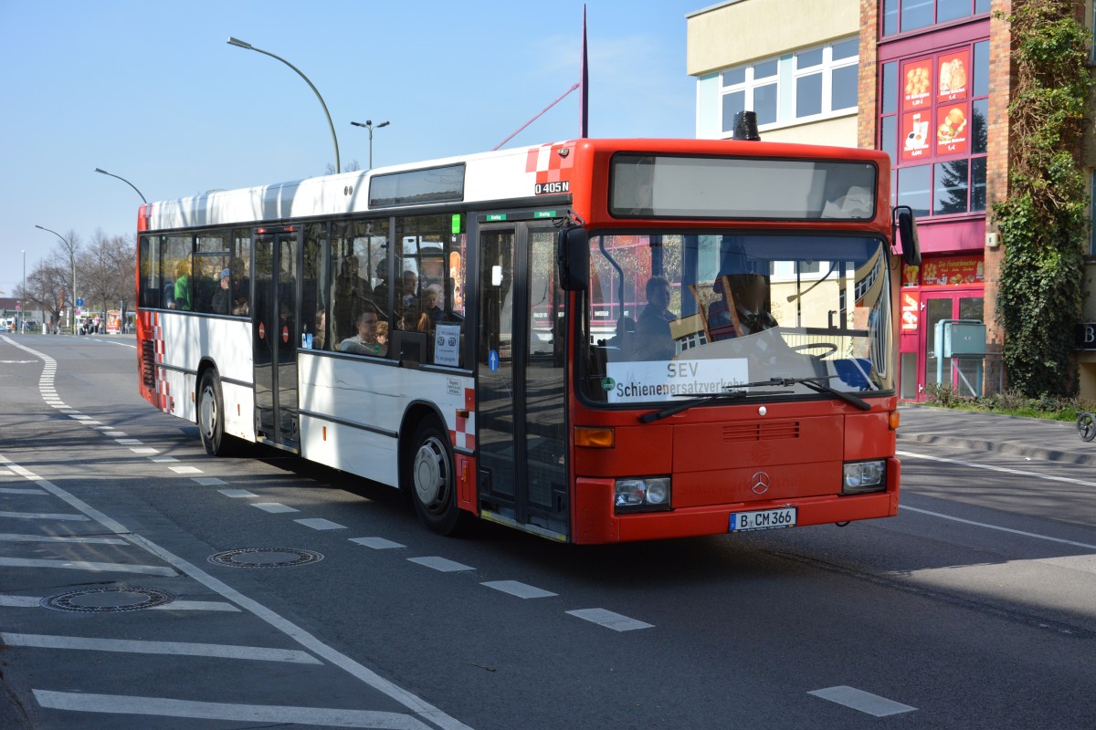 B-CM 366 als Ersatzverkehr für die S-Bahnlinien 7 und 75. Aufgenommen am 30.03.2014 S Bahnhof Friedrichsfelde Ost.
