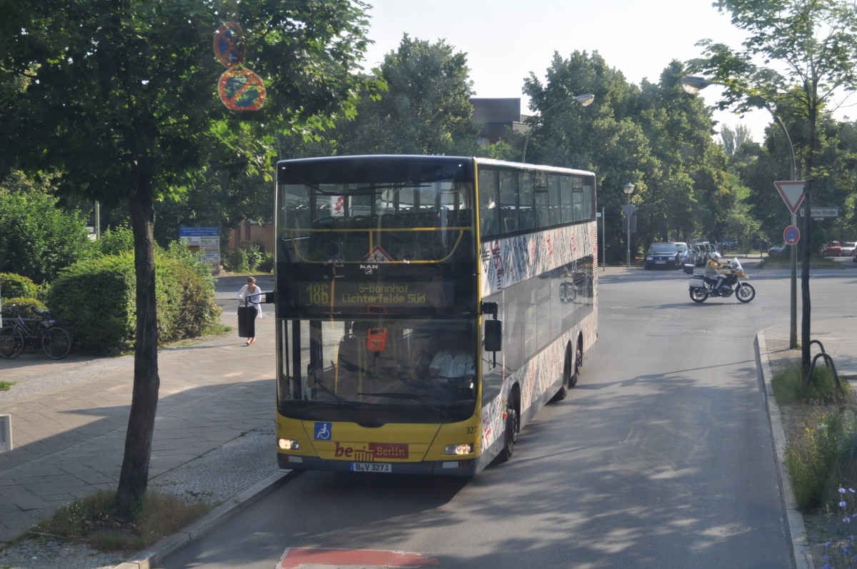 B-V 3273 auf der Linie 186 an der Osdorfer Strasse. Aufgenommen am 09.07.2013.