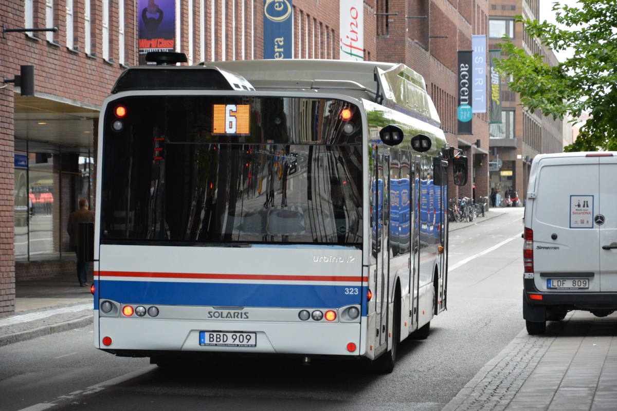 BBD 909 fährt am 17.09.2014 auf der Linie 6. Aufgenommen wurde ein Solaris Urbino 12 CNG in Stora Gatan Västerås.