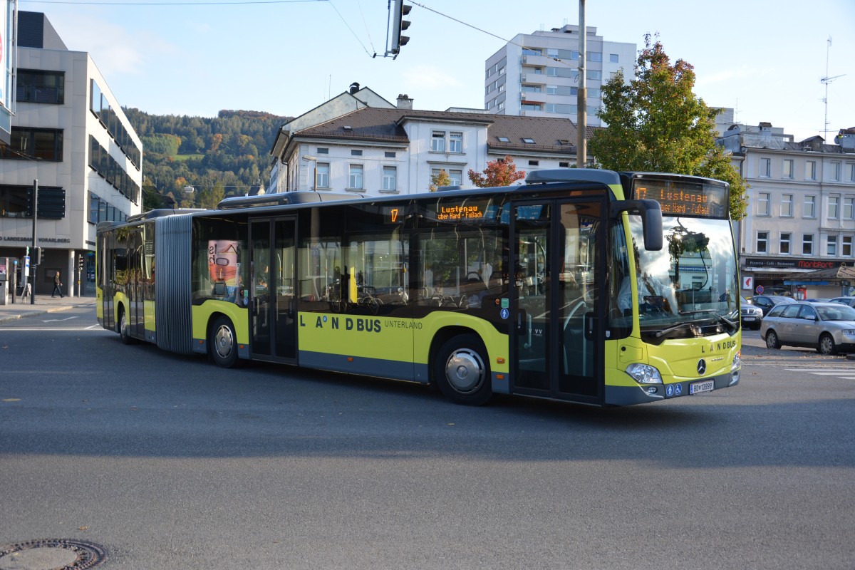 BD-13999 (Mercedes Benz Citaro der 2. Generation) fährt am 11.10.2015 auf der Linie 17 nach Lustenau über Hard und Fußach. Aufgenommen am Bahnhof Bregenz in Österreich / Landbus Unterland.

