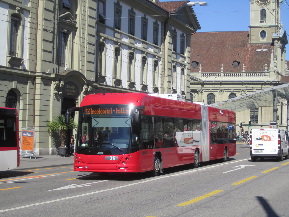 Bernmobil Nr. 36 (Hess Swisstrolley 5 BGT-22D DC) am 7.8.2020 beim Bhf. Bern