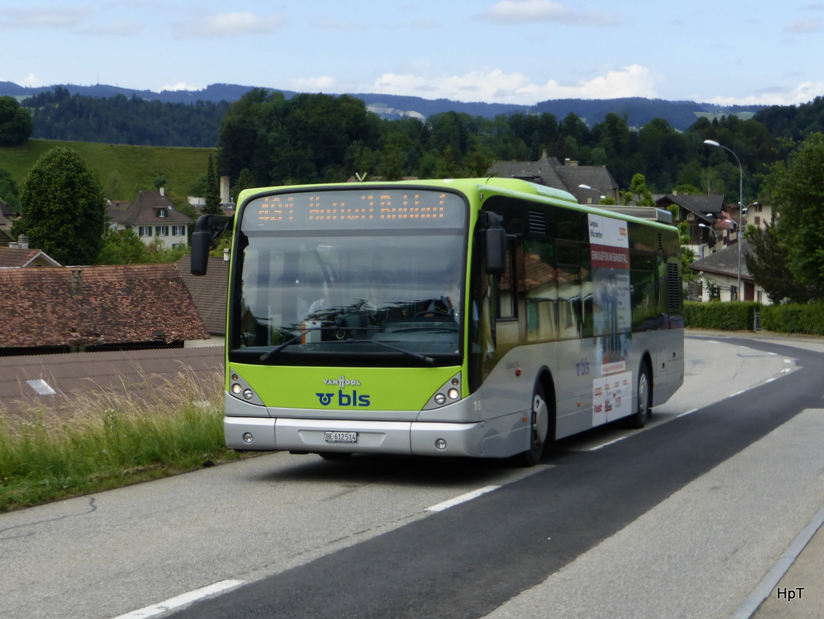 BLS Busland - VanHool  Nr.18  BE  612514 unterwegs in Sumiswald am 13.06.2015