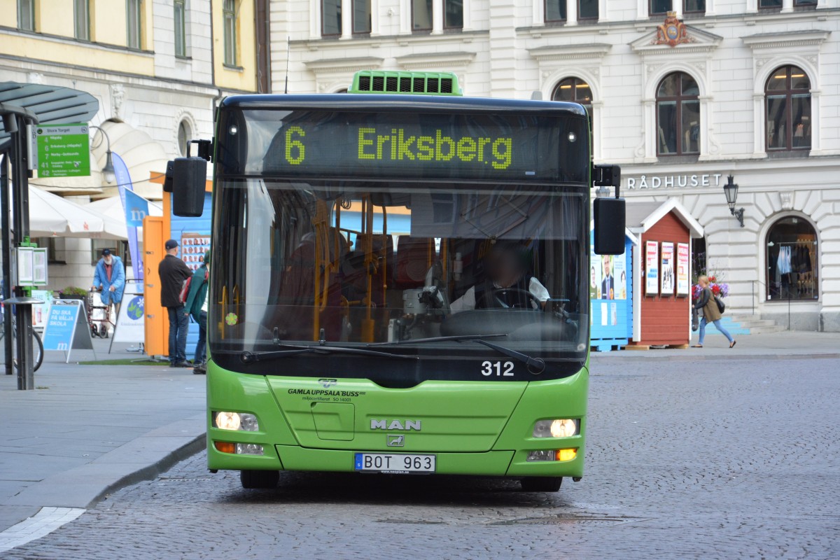 BOT 963 fährt auf der Linie 6 nach Eriksberg. Aufgenommen am 10.09.2014 Uppsala.
