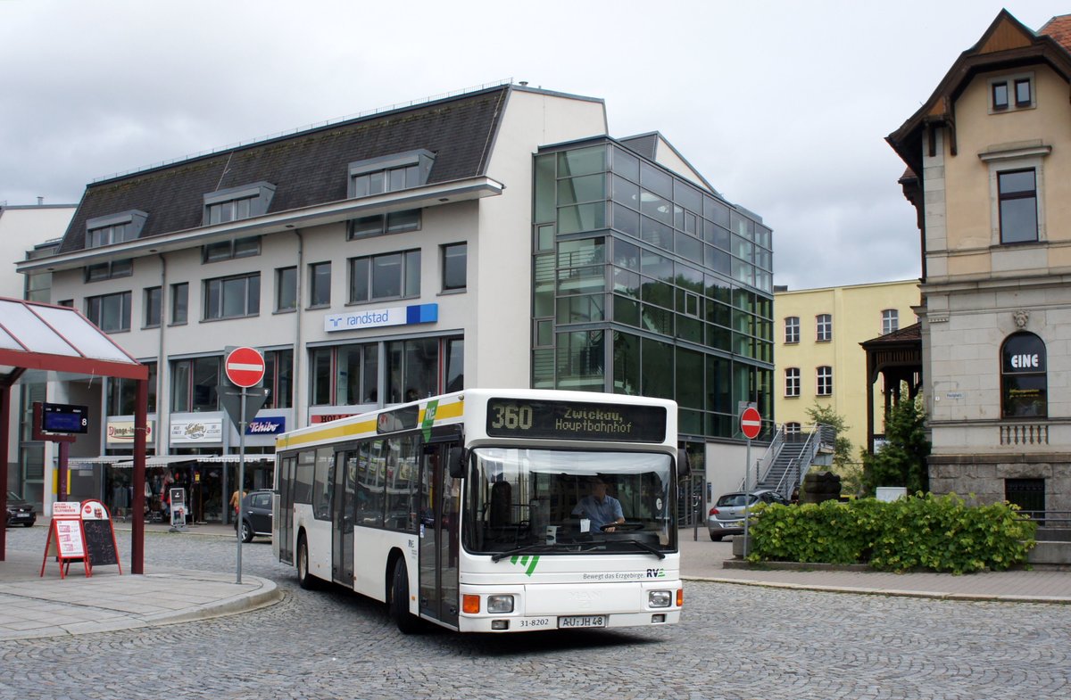 Bus Aue / Bus Erzgebirge: MAN NL der RVE (Regionalverkehr Erzgebirge GmbH), aufgenommen im August 2016 im Stadtgebiet von Aue (Sachsen).