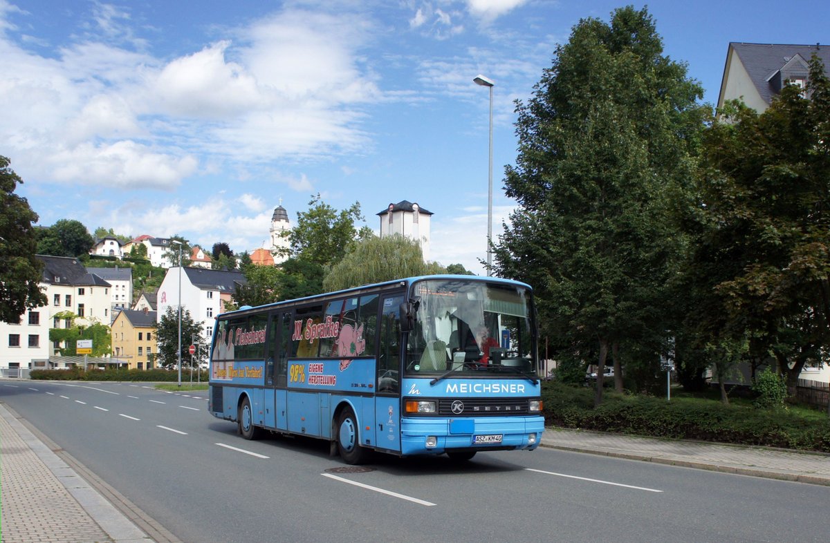 Bus Aue / Bus Erzgebirge: Setra S 213 UL (ASZ-KM 40) vom Omnibusbetrieb E. Meichsner GmbH, aufgenommen im August 2017 im Stadtgebiet von Aue (Sachsen).