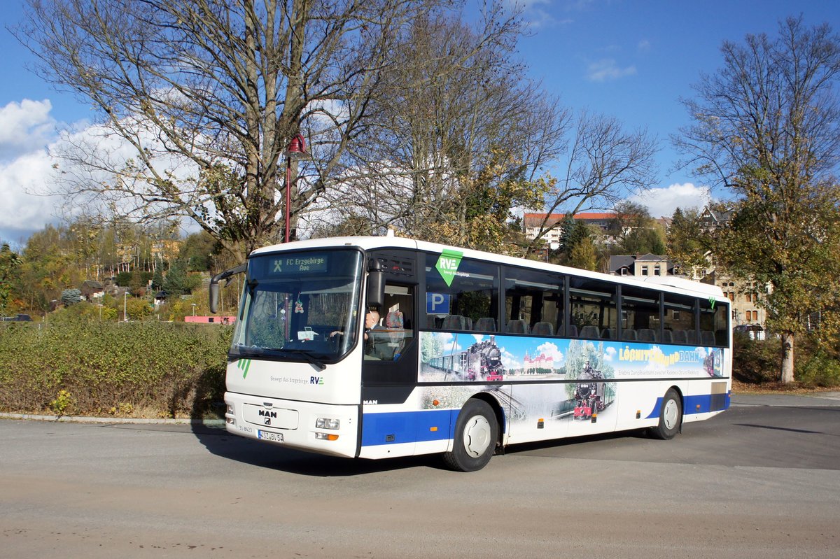 Bus Aue / Bus Erzgebirge: MAN ÜL der RVE (Regionalverkehr Erzgebirge GmbH), aufgenommen im Oktober 2017 am Bahnhof von Aue (Sachsen).