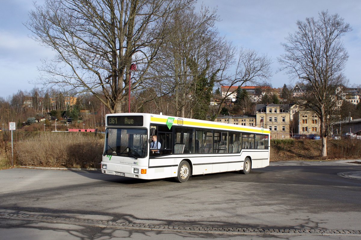 Bus Aue / Bus Erzgebirge: MAN NL der RVE (Regionalverkehr Erzgebirge GmbH), aufgenommen im Dezember 2017 am Bahnhof von Aue (Sachsen).