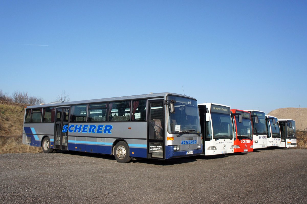 Bus Bad Kreuznach: Mercedes-Benz O 408 von Scherer Reisen. Aufgenommen im Januar 2017 im Stadtgebiet von Bad Kreuznach.