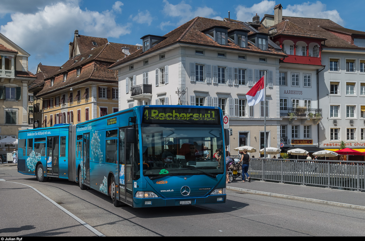 Bus der BSU mit Werbung für AEK Energie am 6. August 2016 in Solothurn.