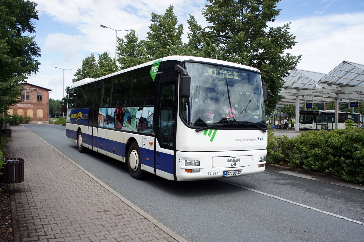 Bus Schwarzenberg / Bus Erzgebirge: MAN ÜL der RVE (Regionalverkehr Erzgebirge GmbH), aufgenommen im Juli 2017 am Bahnhof in Schwarzenberg / Erzgebirge.