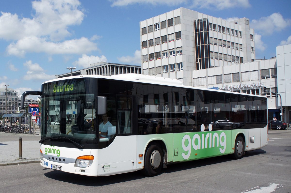 Bus Ulm: Setra S 415 NF von Gairing Omnibusverkehr GmbH & Co. KG, aufgenommen im Juni 2016 am Hauptbahnhof in Ulm. 