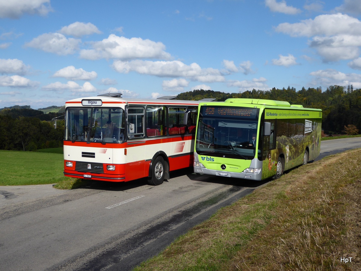 Bustag 2015 - Oldtimer FBW GL  15272 (ex AAGS)zu besuch im Emmental wird überholt von einem BLS Busland Citaro am 04.10.2015