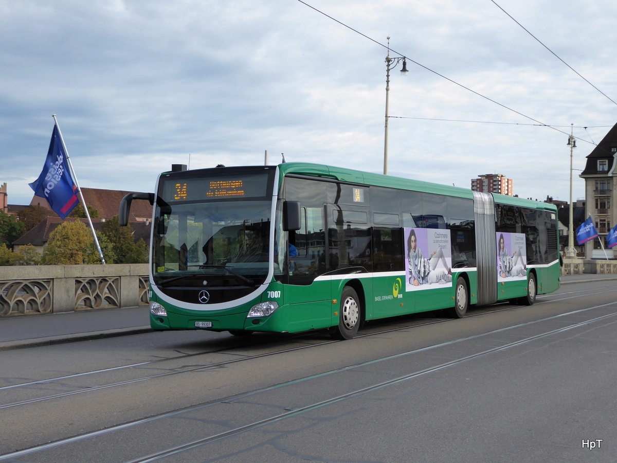 BVB - Mercedes Citaro Nr.7007  BS 99307 unterwegs auf der Linie 34 in der Stadt Basel am 06.10.2015