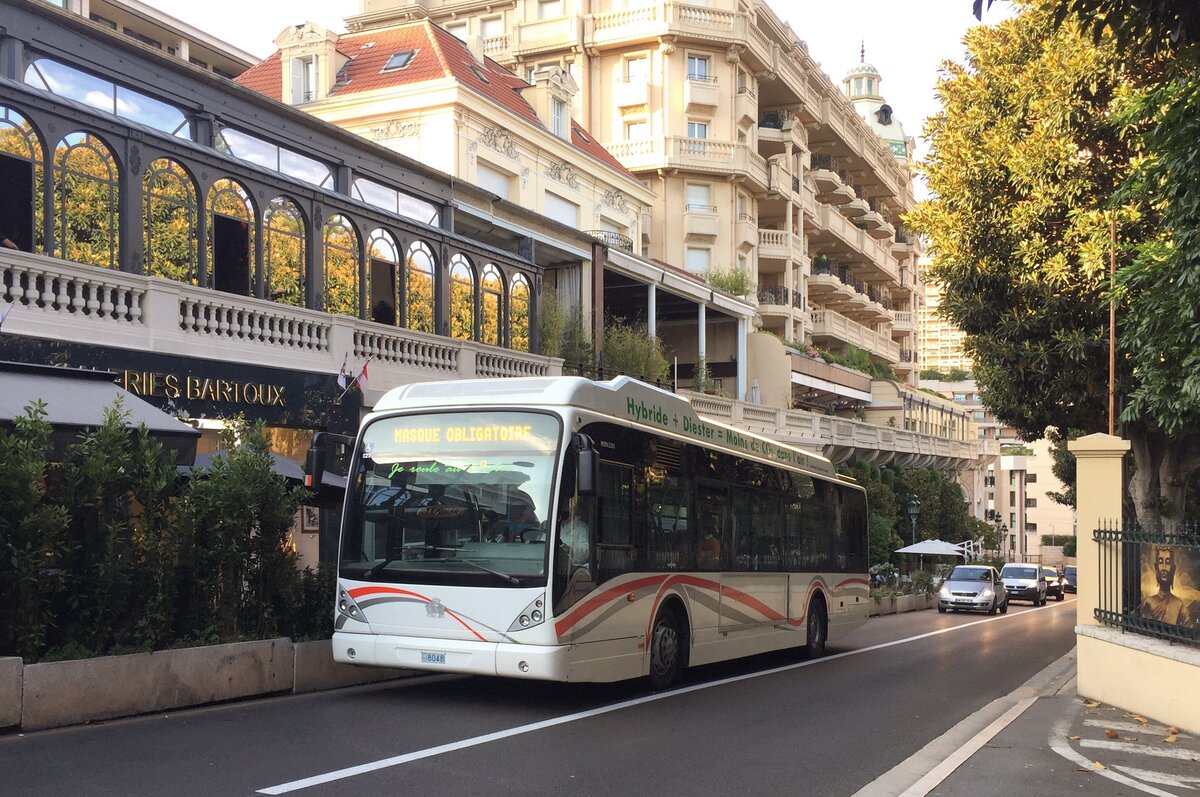 CAM, Monaco. VanHool newA330 Hybrid (Nr.121) in Monte-Carlo, Citronniers. (31.8.2021)