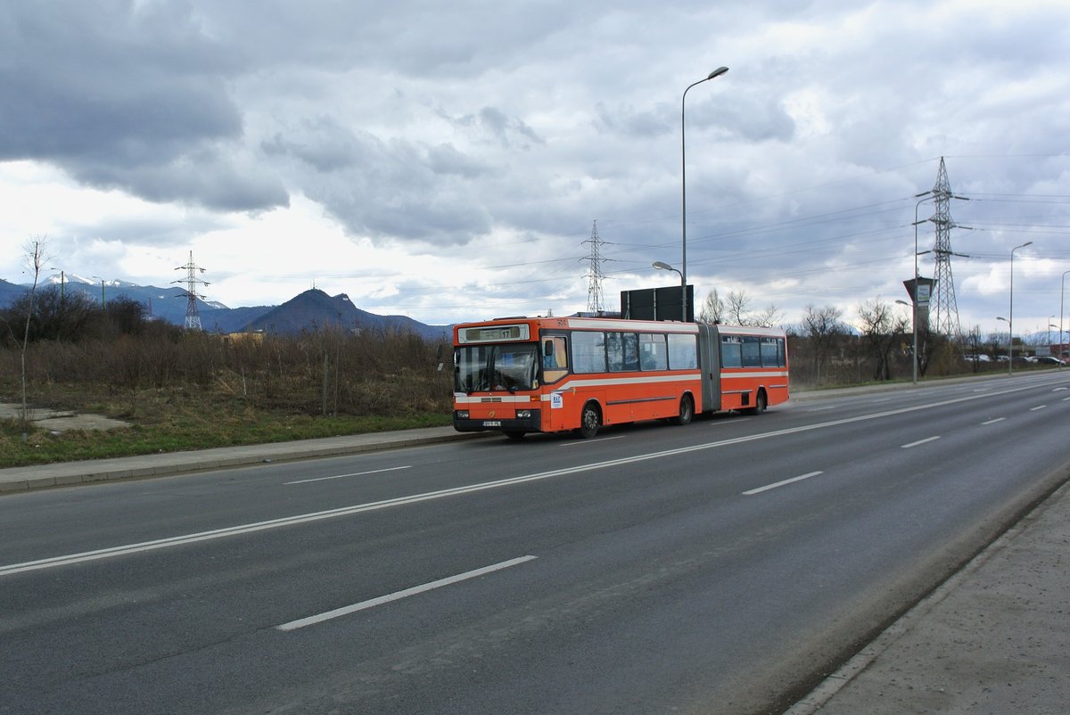 CH Busse in Rumnien: Ex. BOGG 405 G (Nr. 504) in Brasov, 02.04.2018.

