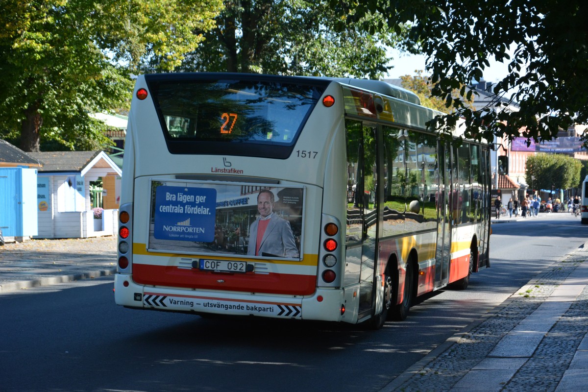 COF 092 (Scania OmniLink) am 15.09.2014 in der Innenstadt von Jönköping. 