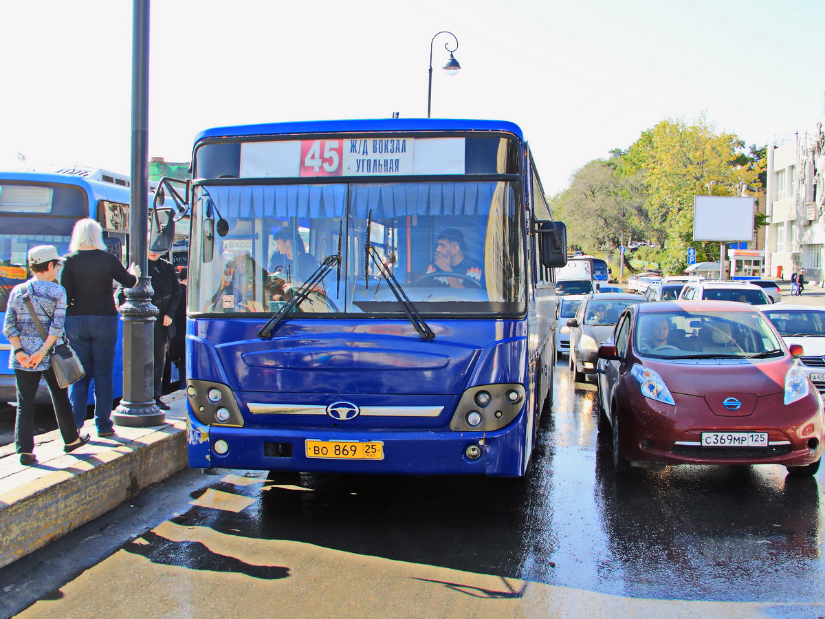 Daewoo Bus in Wladiwostok am 23. September 2017.