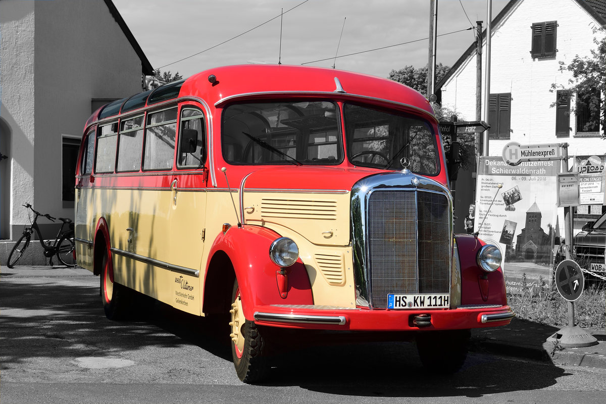 Daimler Benz O 3500(Baureihe 312), Baujahr: 1953, Motorleistung: 90 PS 
Sitzplätze: 29 + 1, Oldtimerbus der Westverkehr gmbh Geilenkirchen. Mühlenexpress beim Oldtimer Treffen beim Pfingstdampf der Selfkantbahn am 21.5.2018. (Color-Key)