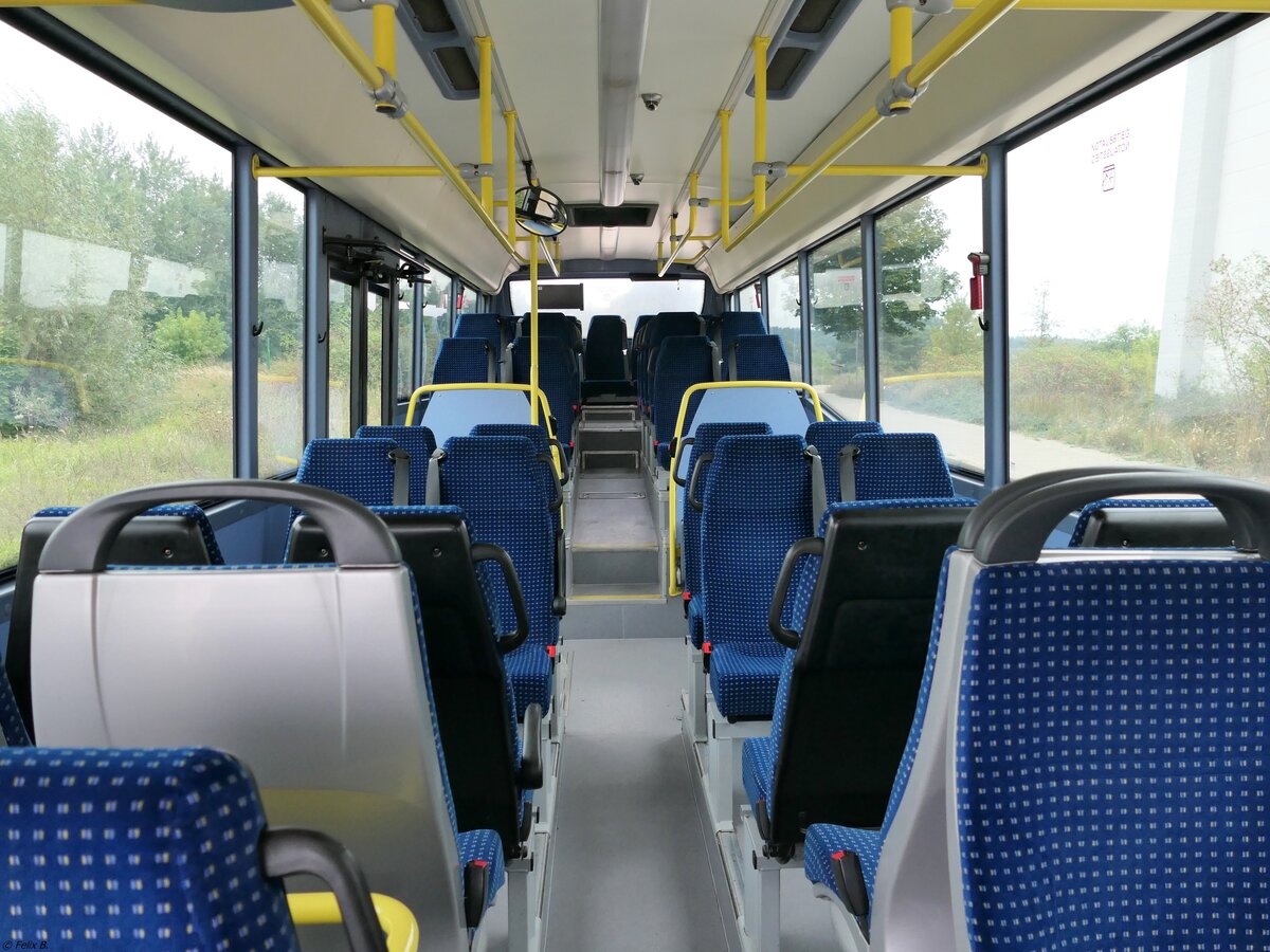 Der Fahrgastraum eines Iveco Crossway der MVVG in Waren am 22.09.2021