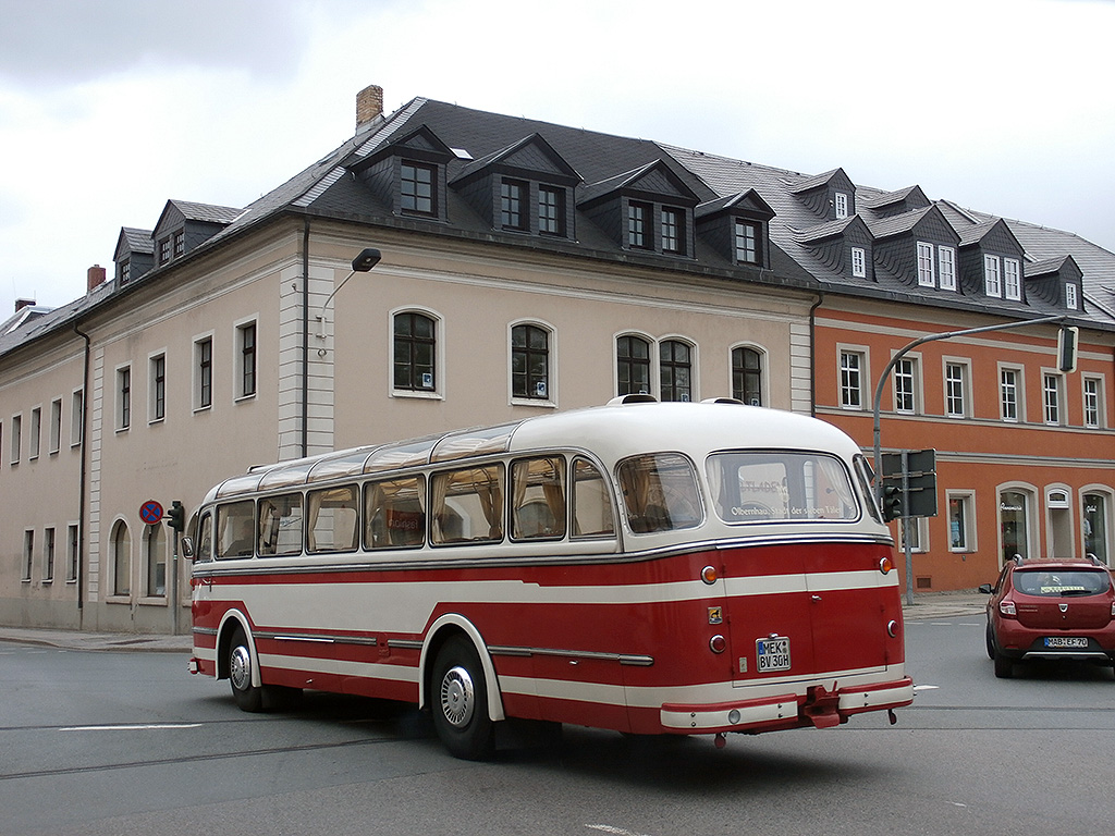Der historische Wagen Büssing U 9 in Marienberg. (20.5.2015)