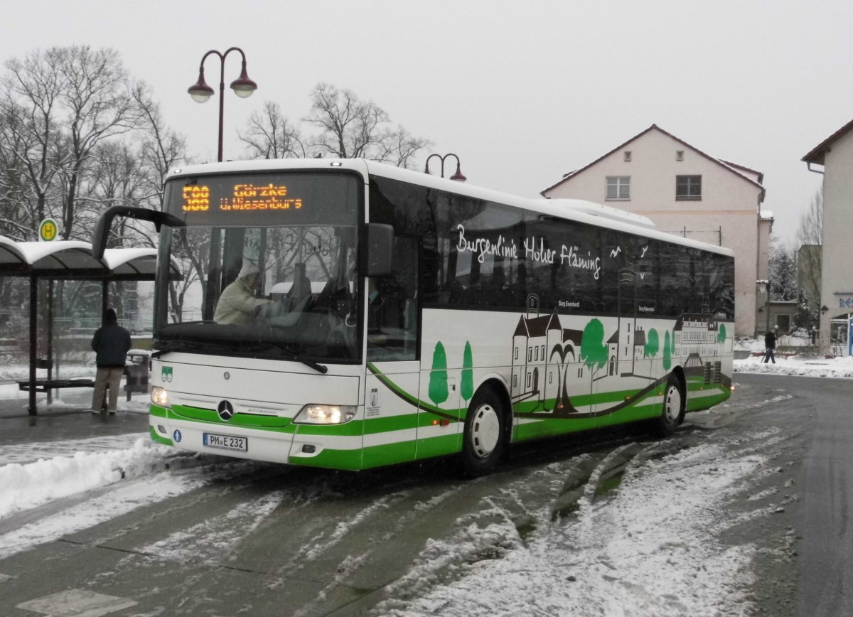 Der neueste Bus der VGB: MB Intregro II PM-E 232 am Bad Belziger Busbahnhof, 30.12.14