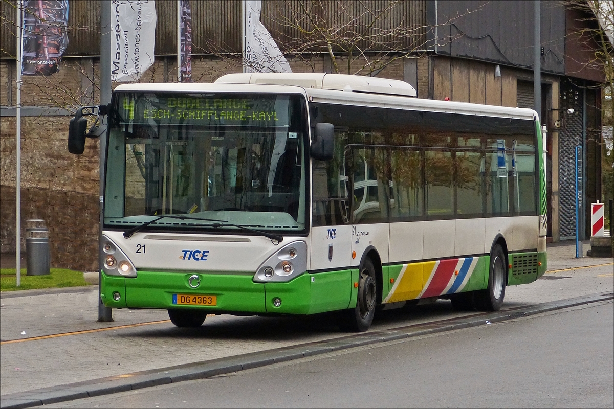 DG 4363, Irisbus Citelis vom Tice, an der Haltestelle Esch Alzette, Av. du Rock'n'Rol. 30.12.2017 