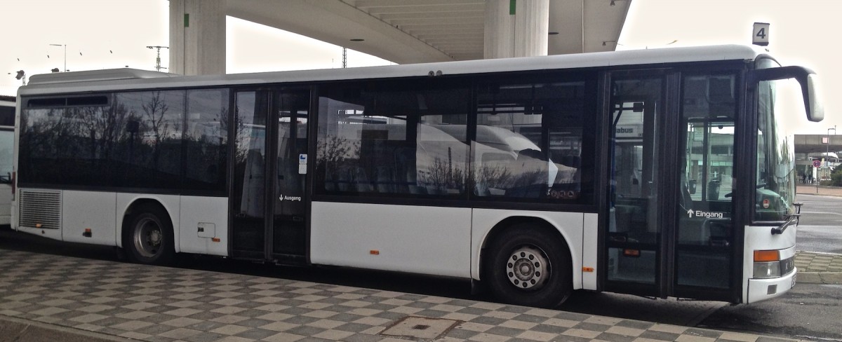 Diesen Setra S315 NF habe ich am 22.03.2014 am Hauptbahnhof Ludwigshafen aufgenommen. Er gehört dem Busunternehmen Viabus.