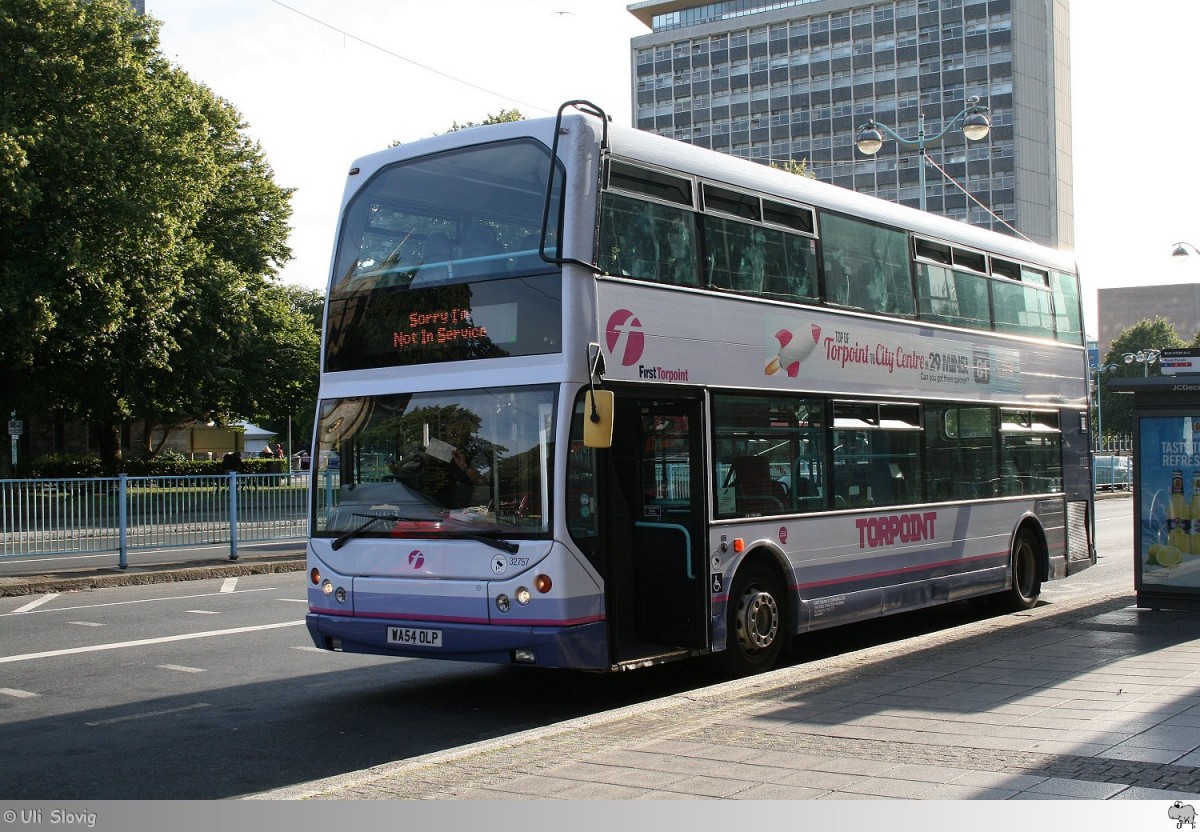 East Lancashire Coachbuilders Myllennium  First  # 32757. Aufgenommen am 7. August 2014 in Plymouth / England.