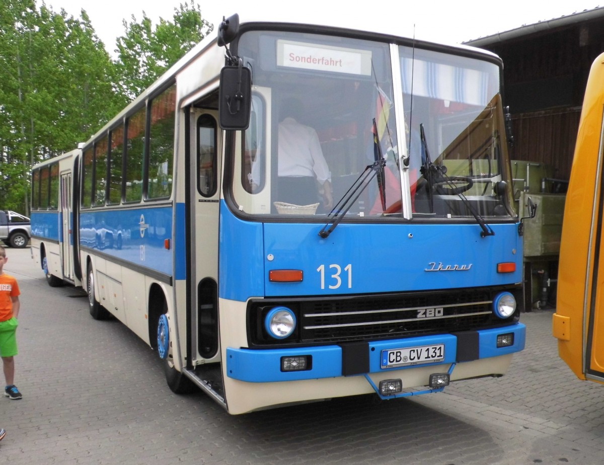 Ein Ikarus 280 aus Cottbus (Wagen 131), beim 4.Ikarus Treffen am 16.5.15 in Bad Belzig