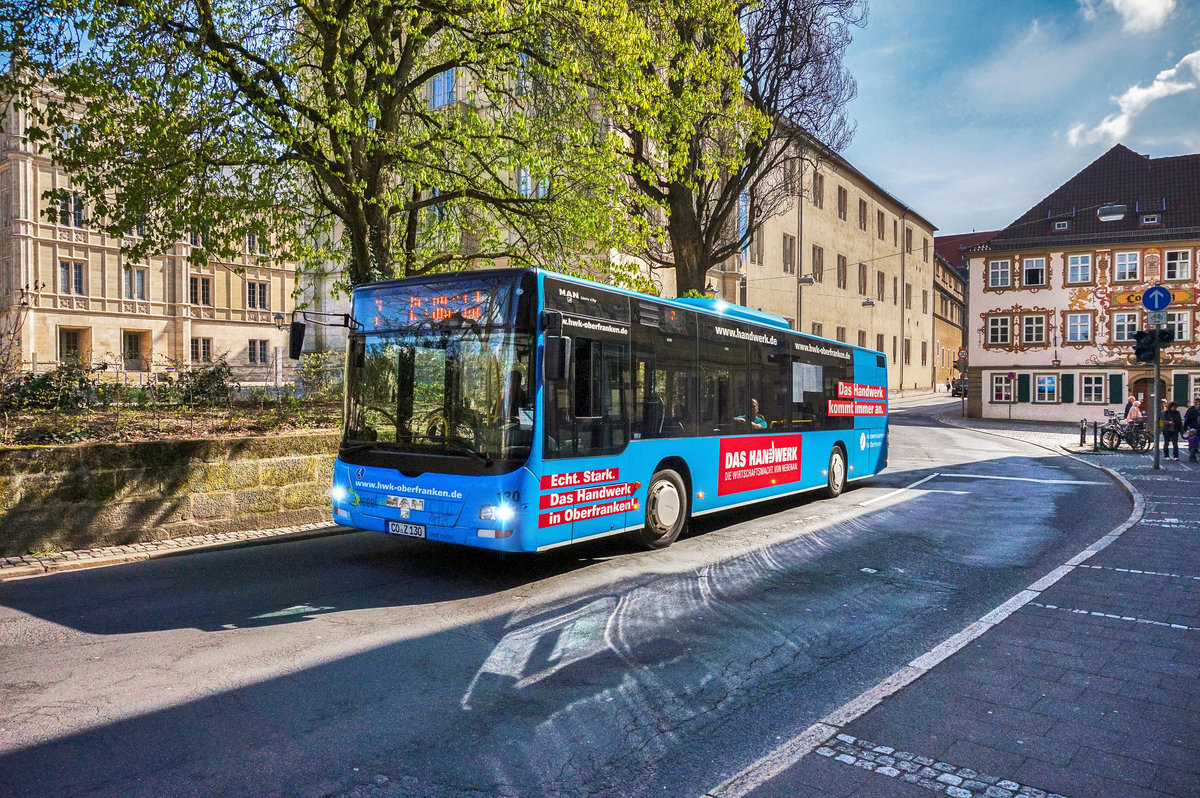 Ein MAN Lion´s City der SÜC fährt am 8.4.2017 kurz vor der Haltestelle Theaterplatz vorüber.
Unterwegs war der Bus auf der Linie 7 (Neershof - Coburg Bahnhof/ZOB - Scheuerfeld, Paul-Helbich-Platz).
