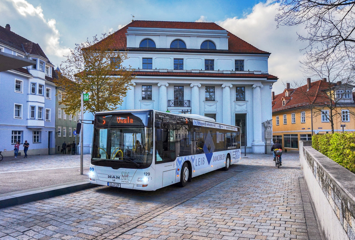 Ein MAN Lion´s City der SÜC hält am 8.4.2017 an der Haltestelle Theaterplatz.
Unterwegs war der Bus auf der Linie 5 (Beiersdorf - Coburg Bahnhof/ZOB - Veste).