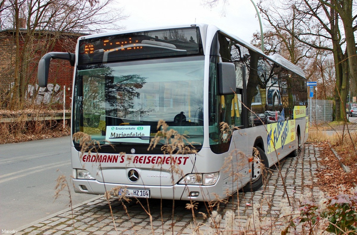 Ein Mercedes-Benz Citaro LE der Firma Erdmann`s Reisedienst aus Rathenow am S. Marienfelde. 11.03.2014