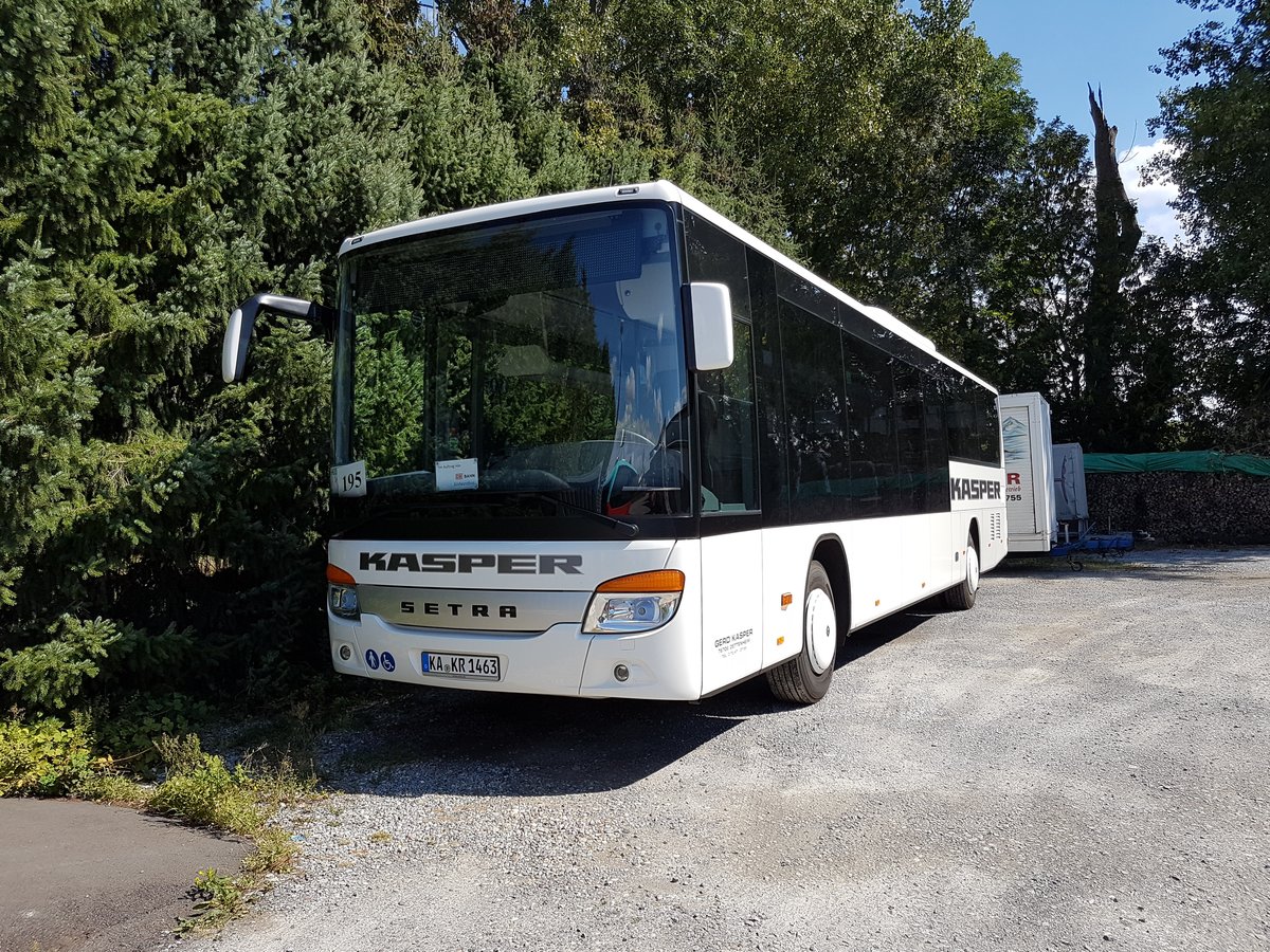 Ein zweiter Setra S 415 LE Business von Kasper Reisen aus Dettenheim, aufgenommen am 26.08.2018.
