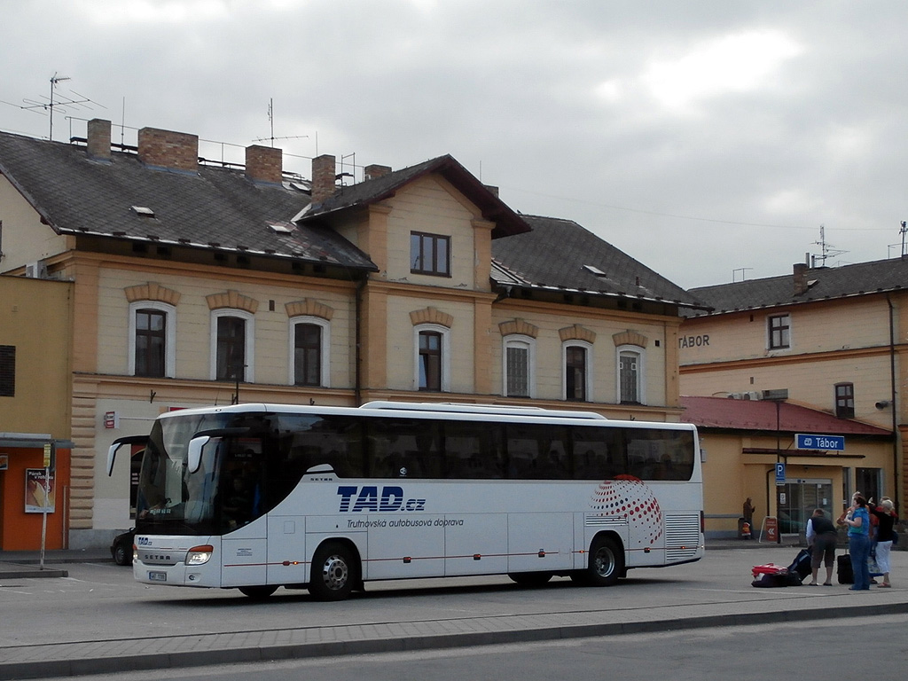 Einzige Setra S 416 GT-HD bei TAD in Tbor. (30.6.2013)