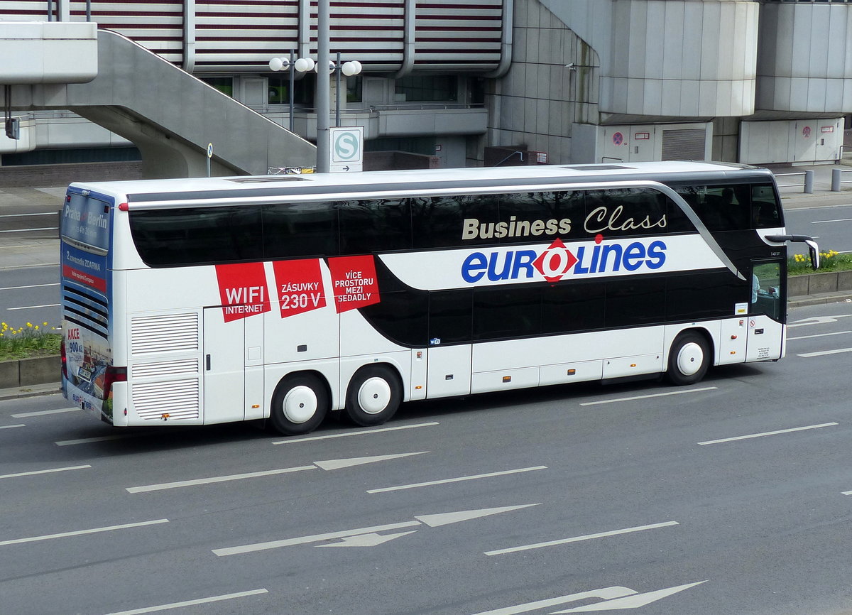 Eurolines Setra S 431 DT, fährt in Berlin am ICC vorbei. Berlin im April 2016.