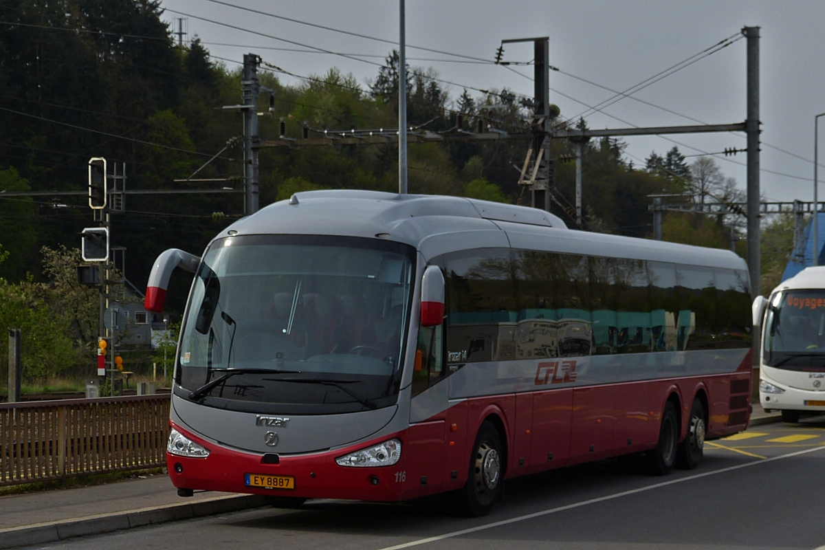 EY 8887, Irizar i4 des CFL, steht nahe dem Busbahnhof I in Ettelbrück. 23.04.2019  