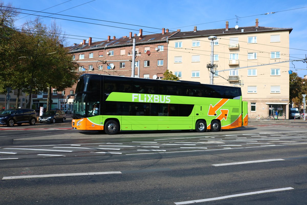 FlixBus VDL Doppeldecker am 20.10.18 in Mannheim 