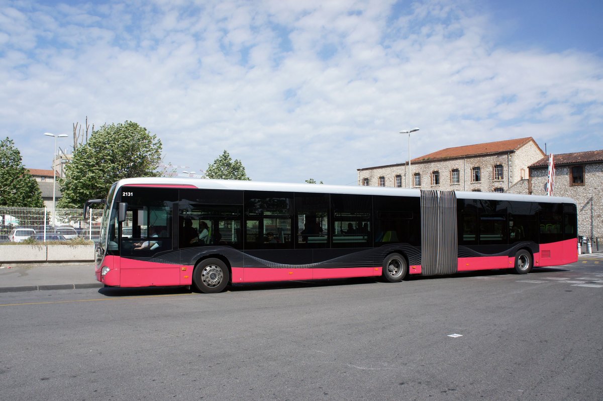 Frankreich / Stadtbus Marseille: Mercedes-Benz Citaro C2 Gelenkbus (Wagen 2131) von RTM (Régie des Transports Metropolitains) Marseille, aufgenommen im April 2017 an der Metrostation  Bougainville  in Marseille.