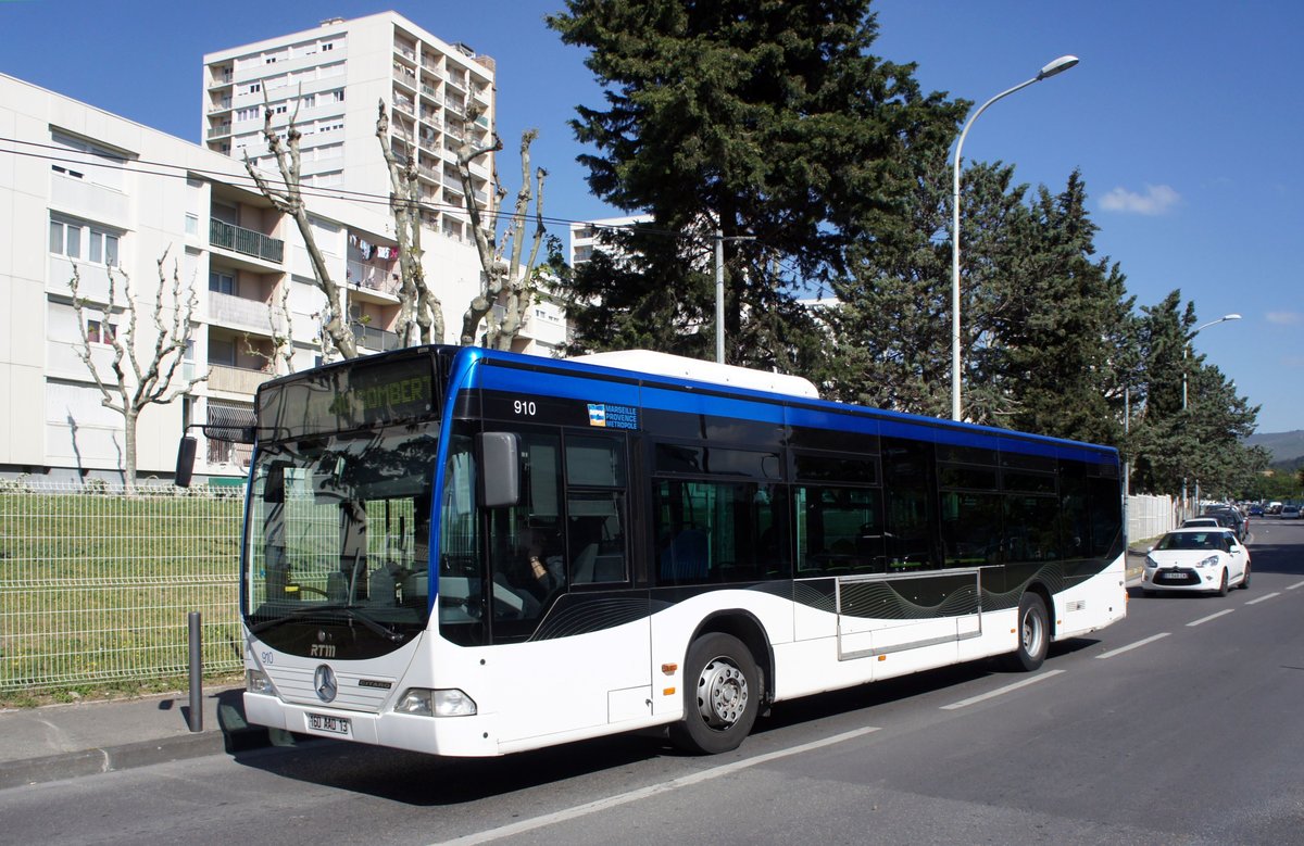 Frankreich / Stadtbus Marseille: Mercedes-Benz Citaro (Wagen 910) von RTM (Régie des Transports Metropolitains) Marseille, aufgenommen im April 2017 an der Metrostation  La Rose - Technopôle de Château-Gombert  in Marseille.