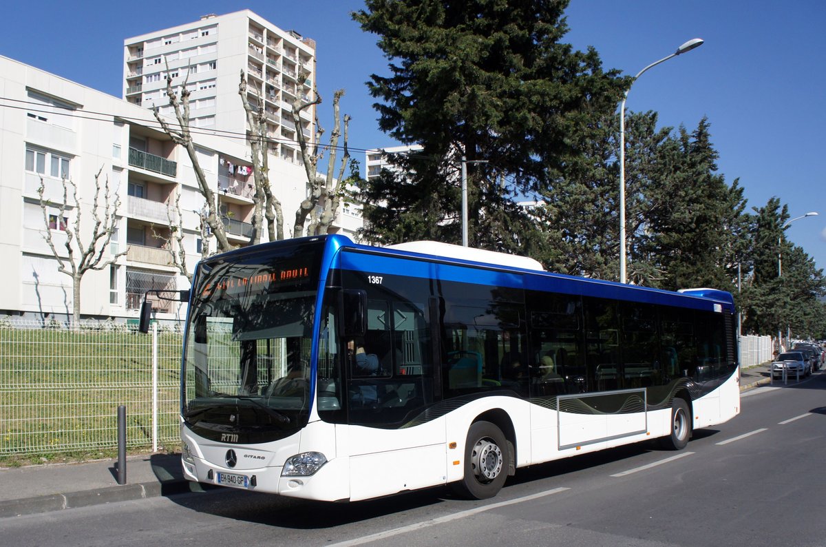 Frankreich / Stadtbus Marseille: Mercedes-Benz Citaro C2 (Wagen 1367) von RTM (Régie des Transports Metropolitains) Marseille, aufgenommen im April 2017 an der Metrostation  La Rose - Technopôle de Château-Gombert  in Marseille.