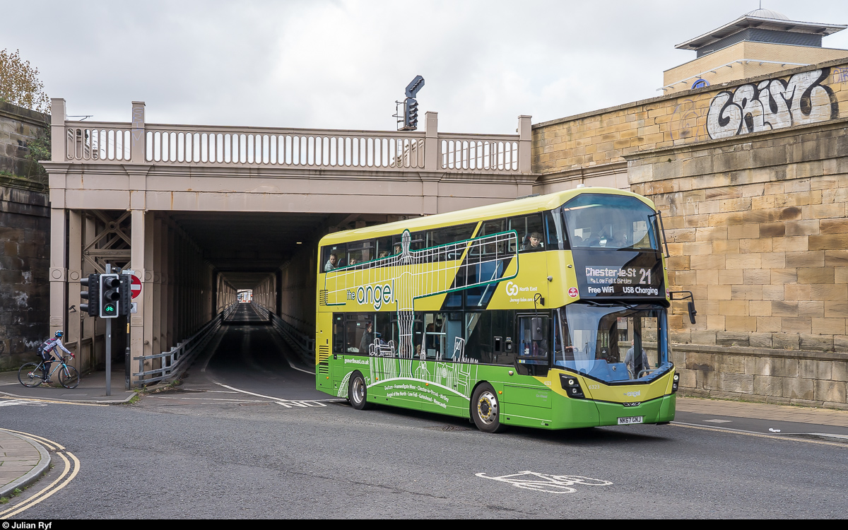 Go North East Wright Bus als  Angel  Newcastle upon Tyne - Chester-le-Street am 27. April 2019 beim Verlassen der High Level Bridge in Gateshead.