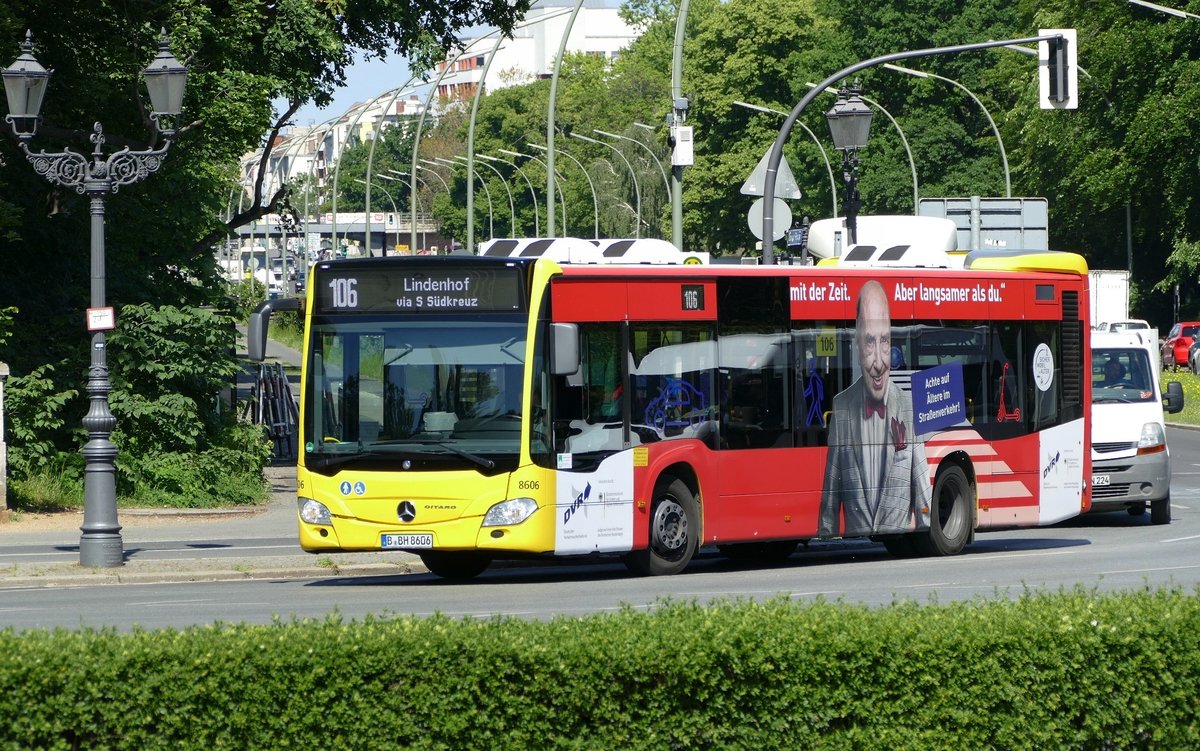 Hartmann Busbetrieb GmbH, 'Der Südender', BVG Sub. auf der Linie 106mit dem Mercedes-Benz Citaro C2 (EN17) '8606'. Berlin /Großer Stern im Mai 2020.